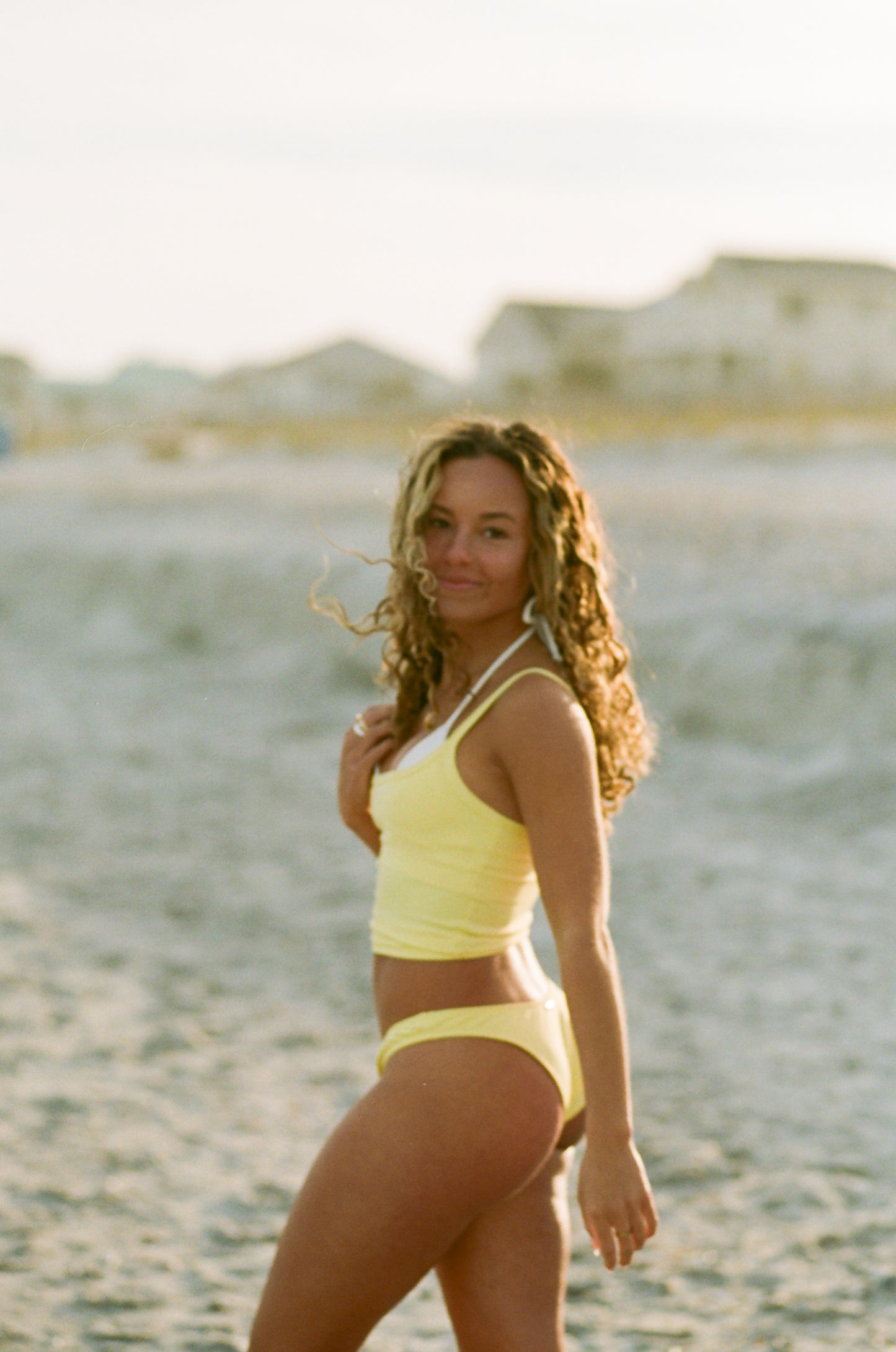 TINI TANK - Sunny